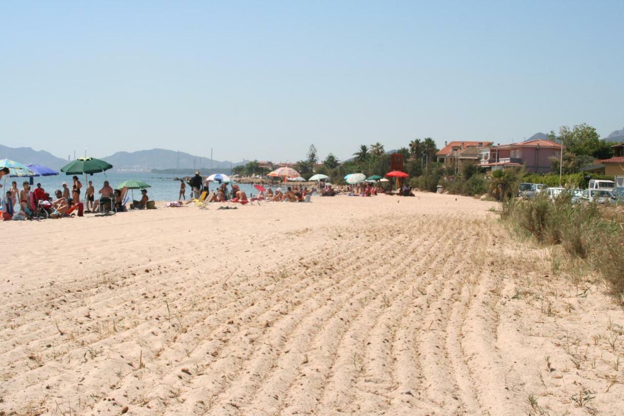 Casa Vacanza Appartamenti Al Mare Capoterra Extérieur photo